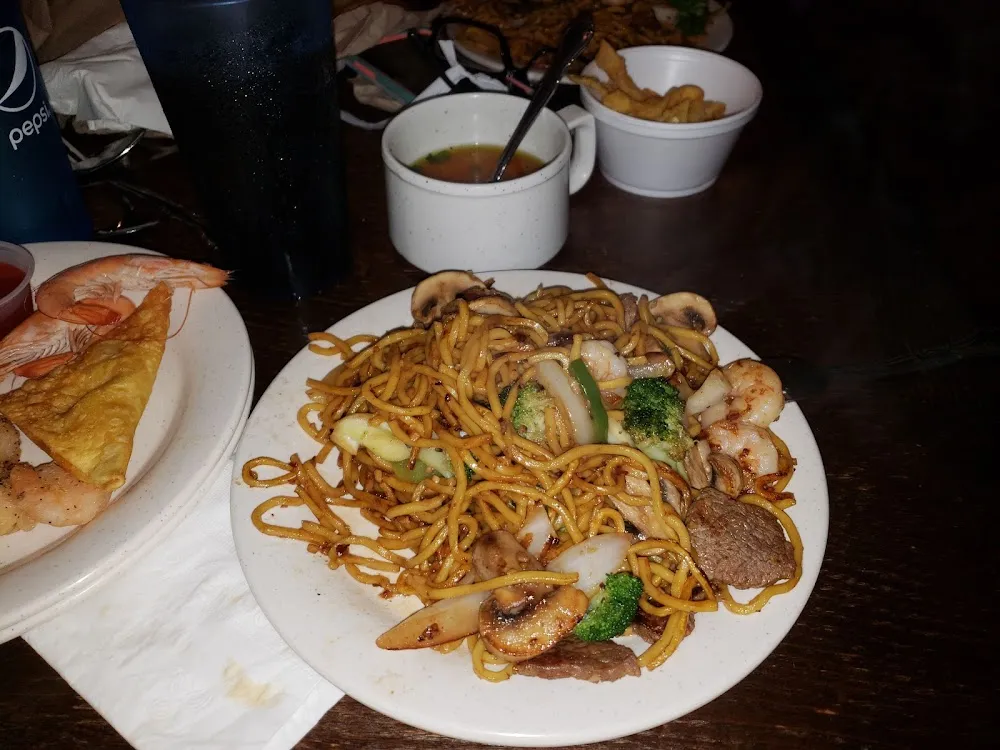 Hibachi Vegetables Lomein Noodles